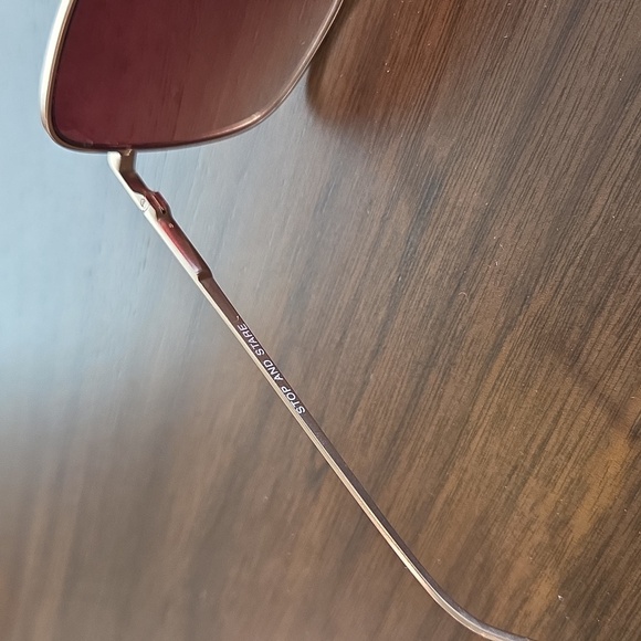 Quay Stop And Stare Sunglasses - Picture 2 of 3